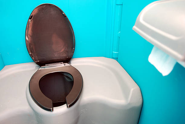Porta potty delivery and setup in West Islip, NY